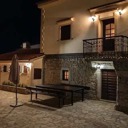 Feriehus Dela Cassa Stone House Ledenice